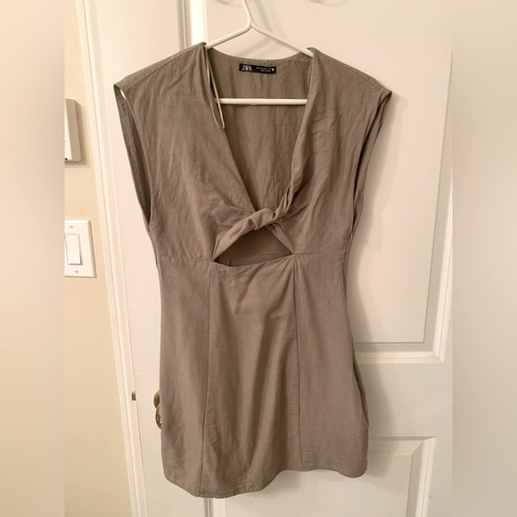 Zara twist front dress - Picture 1 of 2
